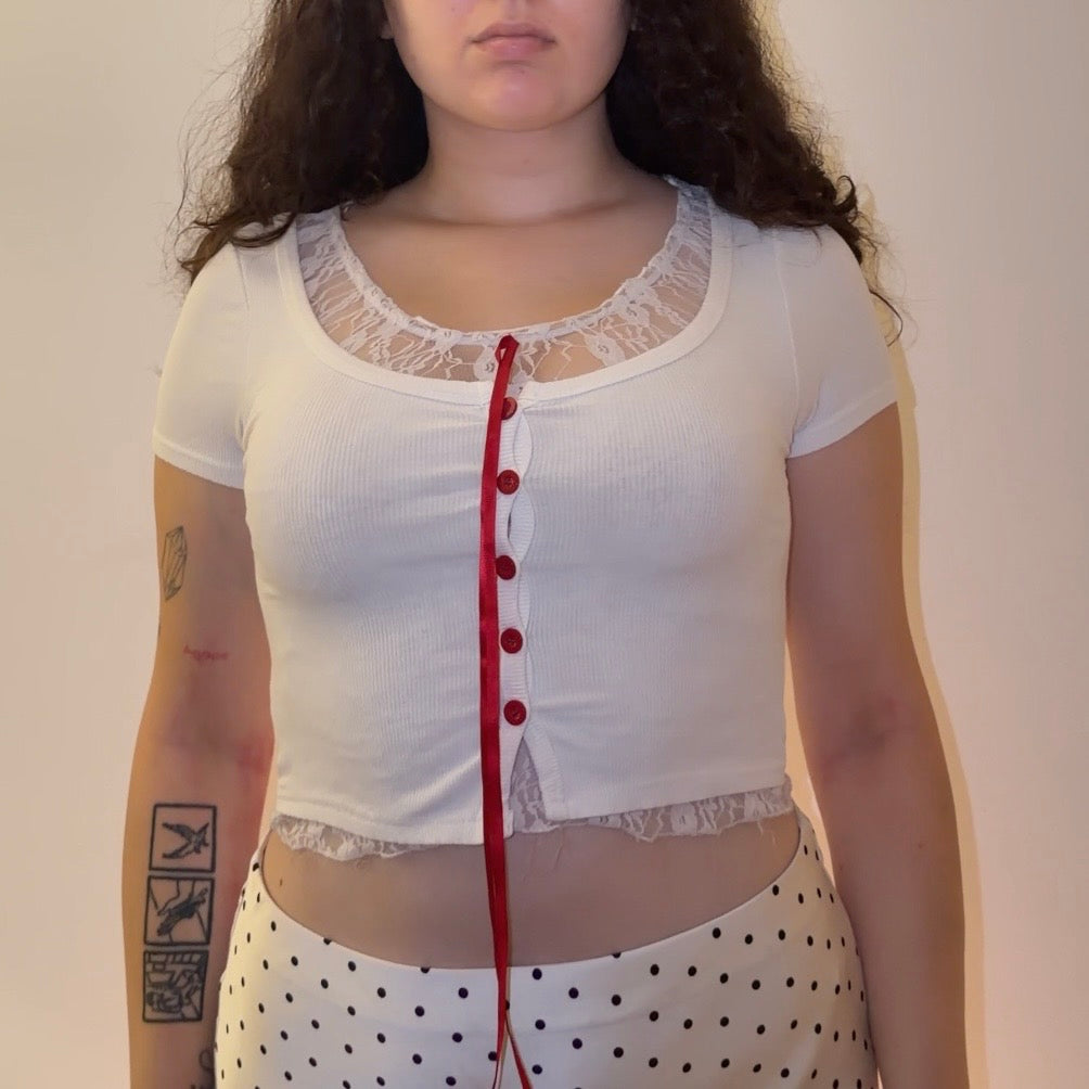 White and Red t-shirt - Size S