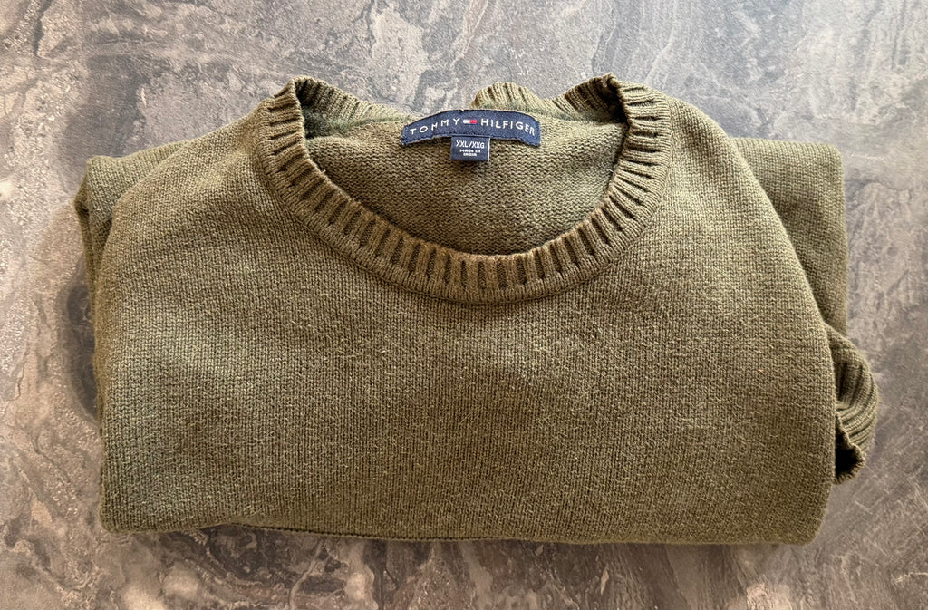 Tommy Hilfiger dark green sweater - Size L