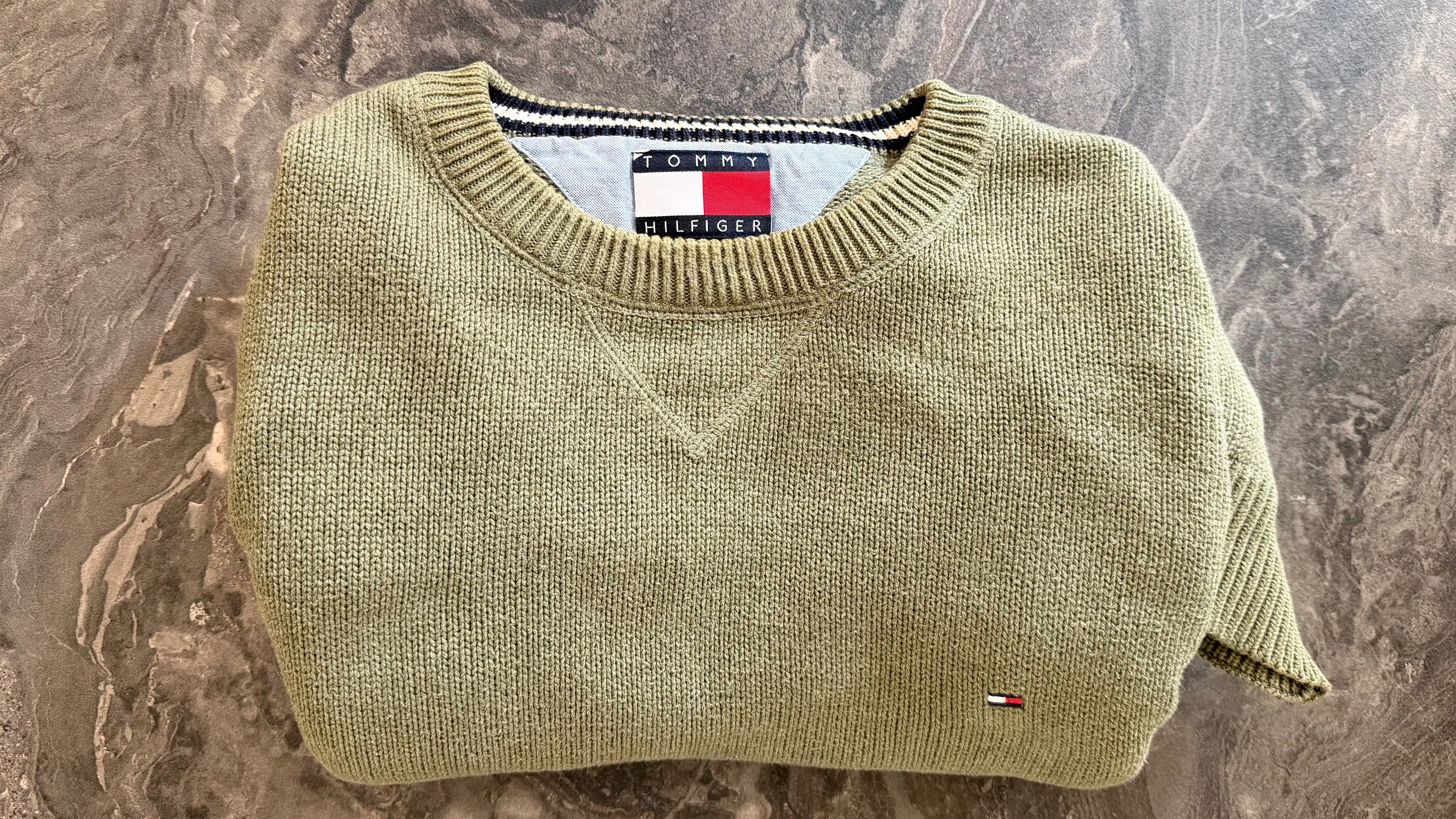 Tommy Hilfiger dark green sweater - Size M